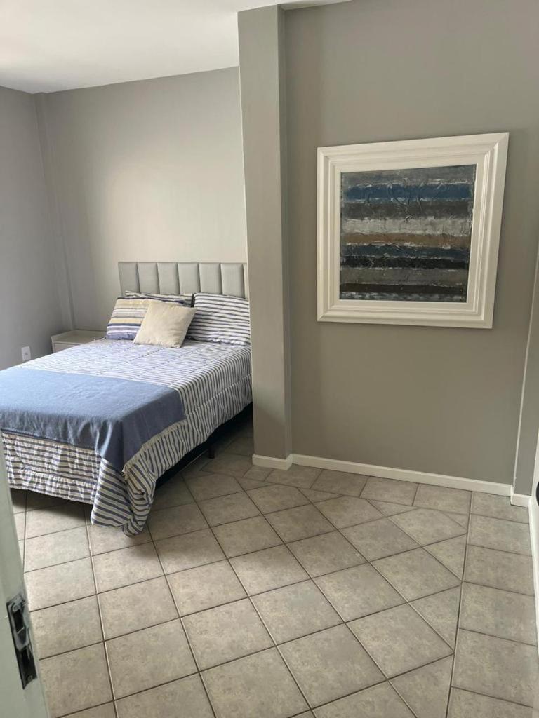 Apartamento Na Melhor Localizacao Da Meia Praia 伊塔佩马 外观 照片