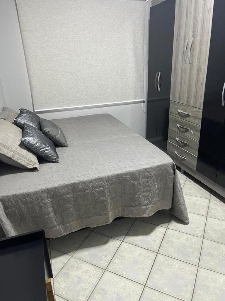 Apartamento Na Melhor Localizacao Da Meia Praia 伊塔佩马 外观 照片